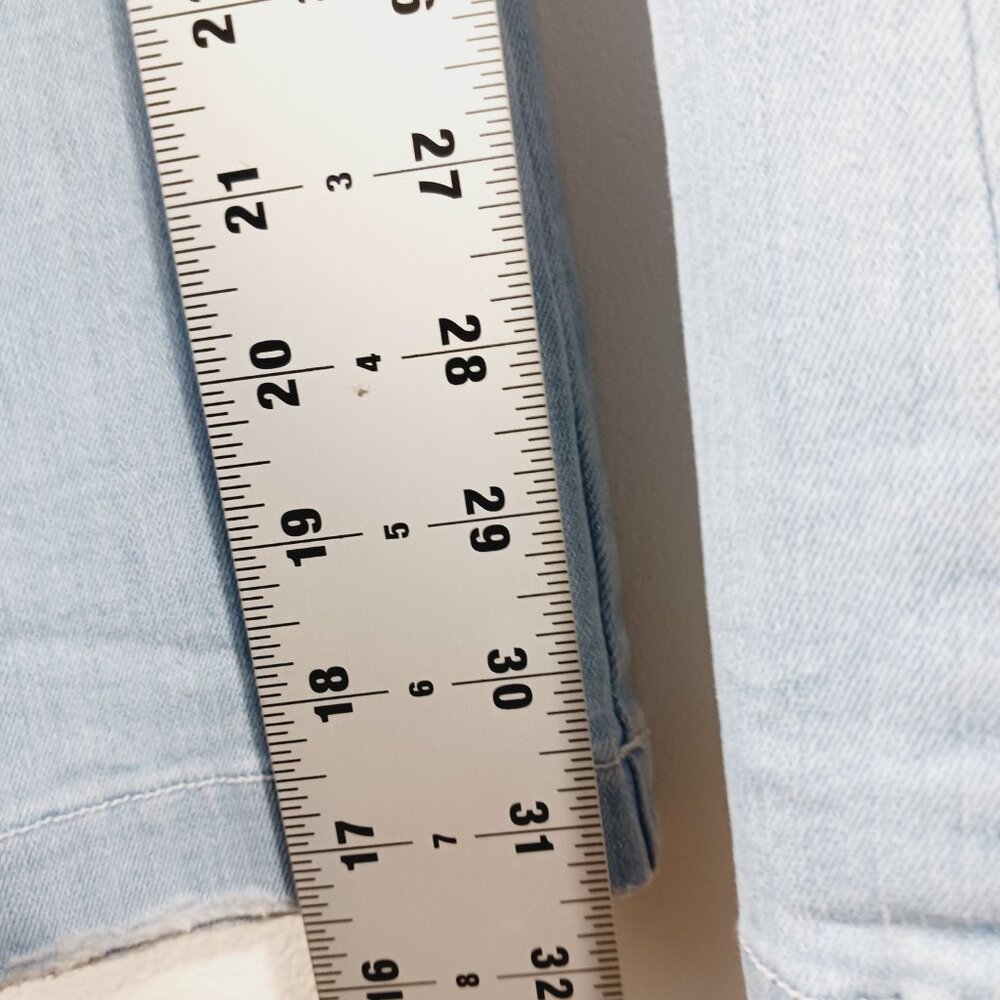 Spanx, Light Wash, High Rise, Flare Leg, Pull On, Sculpting Jean, Size Large - Picture 14 of 16